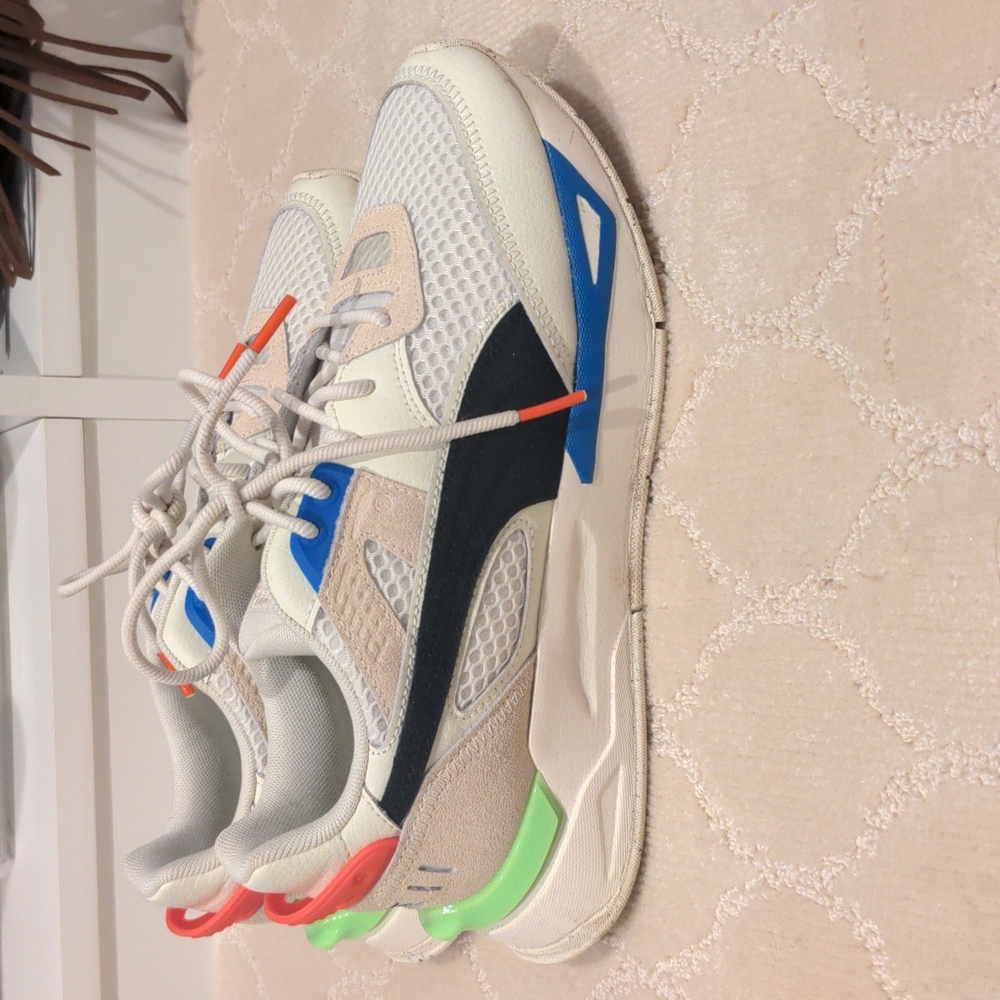 Men's Puma sneakers